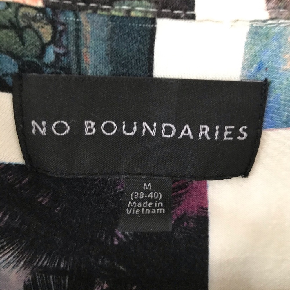 Abstract Button Down - Picture 3 of 3